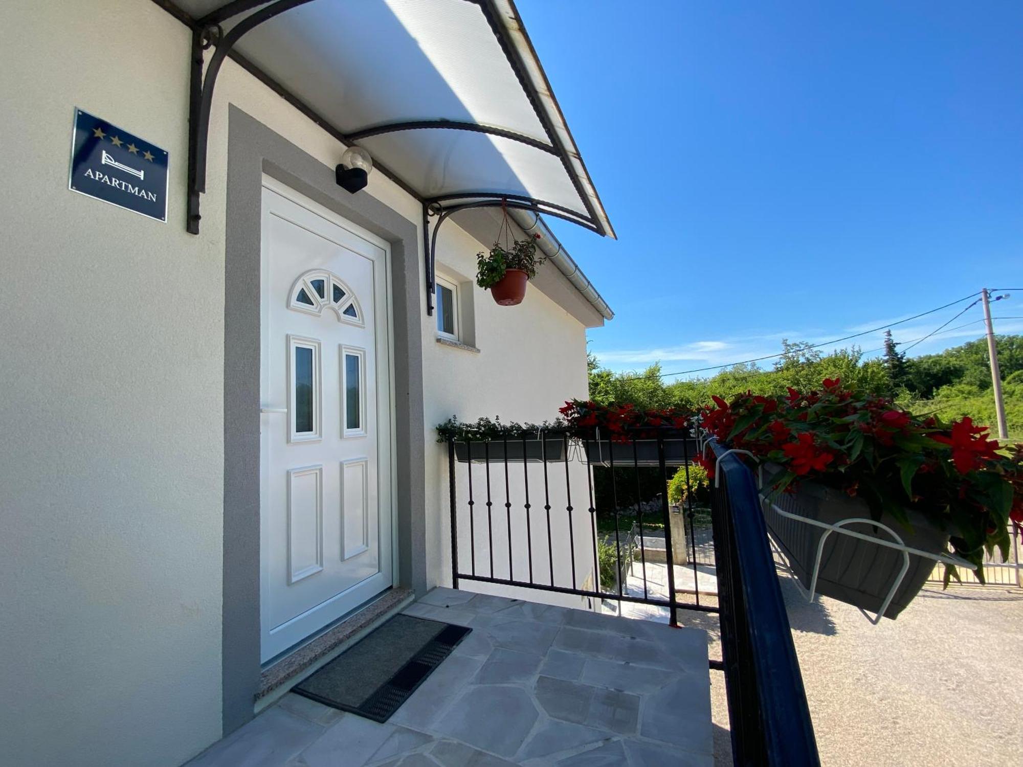 Apartmani Foresta Kras Экстерьер фото